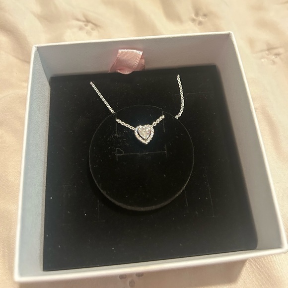 Pandora elevated heart necklace. Brand new, never taken out of box. - Picture 4 of 4